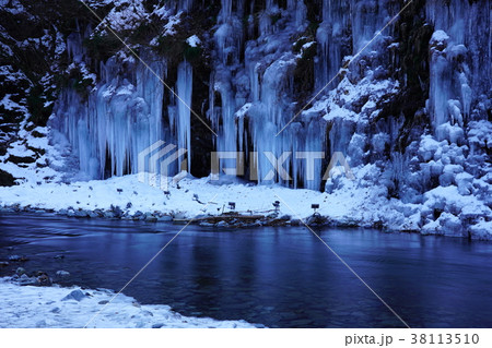 （埼玉県）三十槌の氷柱（みそつちのつらら） 38113510