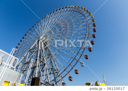 大阪海遊館の大観覧車。 38120017