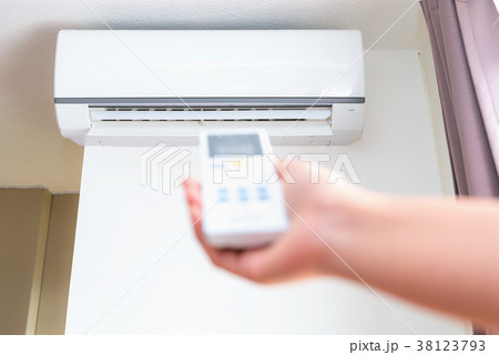 Split type air conditioner and remote controller 38123793