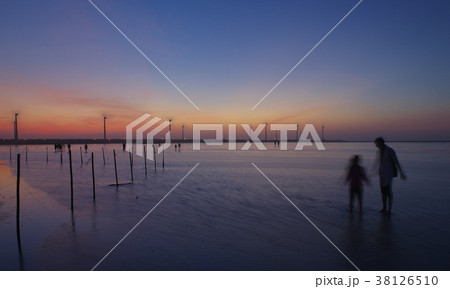 台湾‐台中‐高美湿地の夕暮れ 38126510