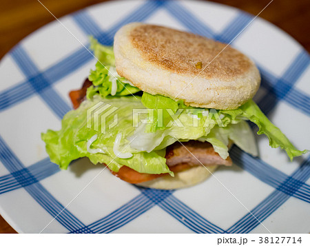 バーガー ハンバーガー ハンブルグ 38127714