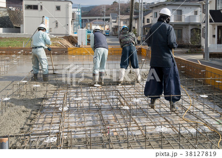 コンクリート打設 38127819