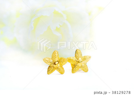 Gold pendant cameo earring jewelry in star shape Gold pendant cameo earring jewelry in star shape 38129278
