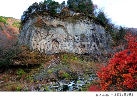 厳立岩 厳立岩 38129993