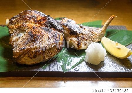 ブリ　カマ焼き 38130485