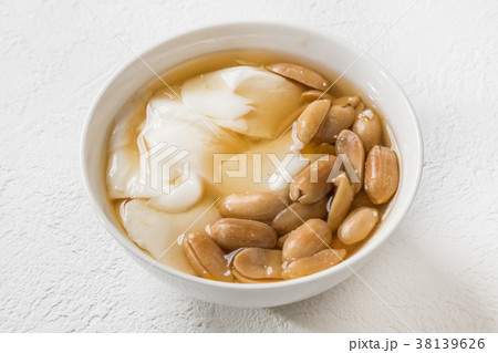 豆花　台湾の豆腐スウィーツ　Toufa (Tofu Pudding) 38139626