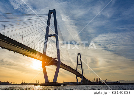 夕方の名港中央大橋(名港トリトン) 夕方の名港中央大橋(名港トリトン) 38140853