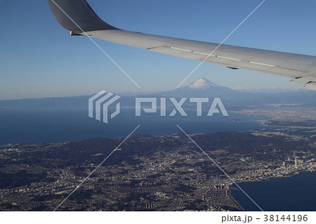 太平洋上空からの房総半島と東京湾、富士山 38144196