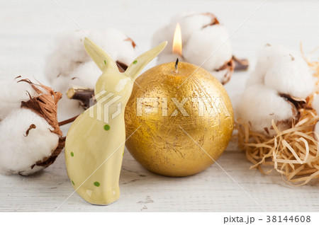 Easter rabbit, golden candle 38144608