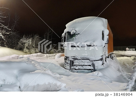 Cargo Truck In Snow Cargo Truck In Snow 38146904