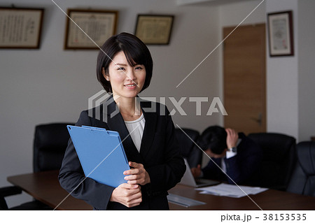 ビジネスウーマン 38153535