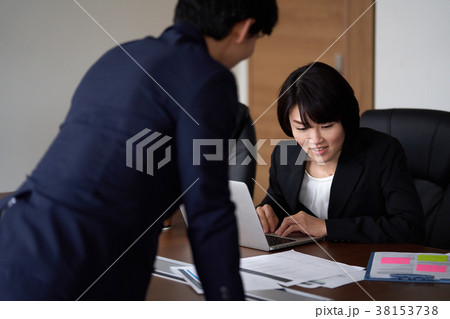 サラリーマン ミーティング サラリーマン ミーティング 38153738