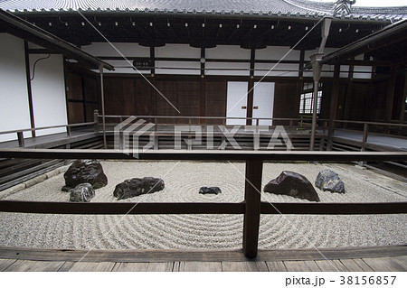 妙心寺 東海庵 書院南庭 七坪の石庭 妙心寺 東海庵 書院南庭 七坪の石庭 38156857
