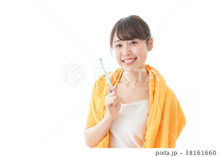 ハミガキをする女性 ハミガキをする女性 38161660