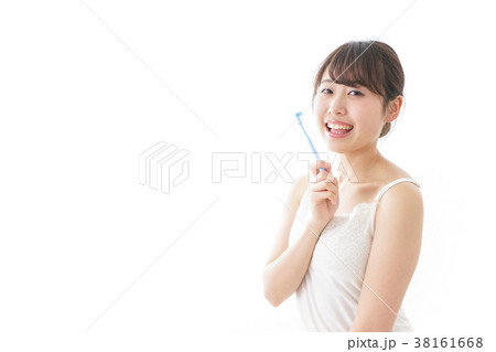 ハミガキをする女性 ハミガキをする女性 38161668