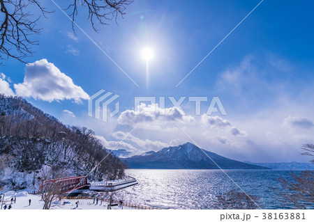 冬の北海道 支笏湖と恵庭岳 冬の北海道 支笏湖と恵庭岳 38163881