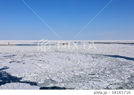 オホーツクタワーから見るガリンコ号II オホーツクタワーから見るガリンコ号II 38165716