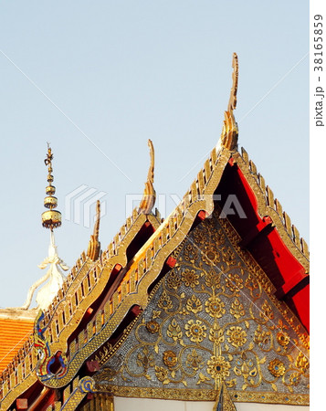 roof detail of THAI buddhism historic temple 38165859