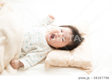 新生児　乳幼児　赤ちゃん 38167796