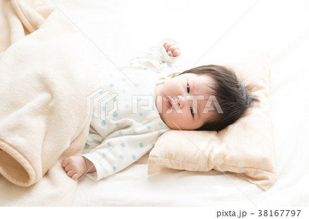 新生児 乳幼児 赤ちゃん 新生児 乳幼児 赤ちゃん 38167797