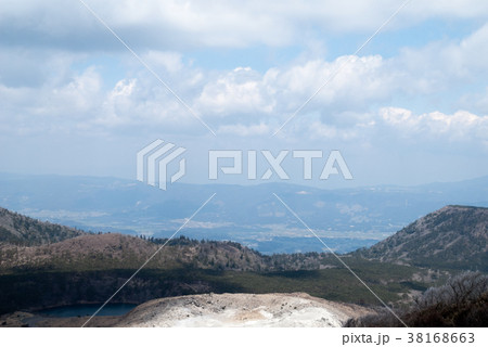 雲と空と硫黄山 雲と空と硫黄山 38168663