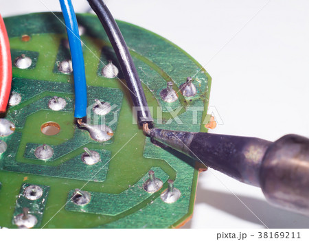Repair of electronic devices, tin soldering parts 38169211