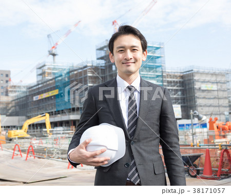 ビジネスマン 建設現場 ビジネスマン 建設現場 38171057