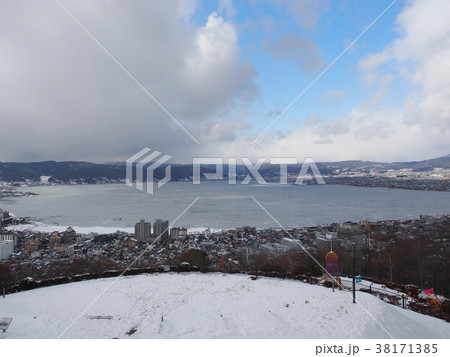 諏訪湖の御神渡り 38171385