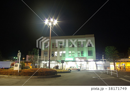 夜の青梅駅 38171749
