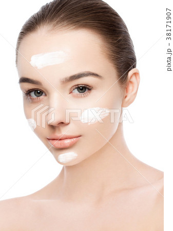 Beauty girl with face cream natural makeup Beauty girl with face cream natural makeup 38171907