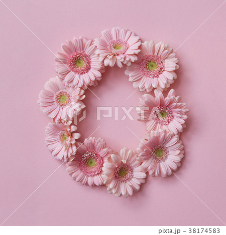 letter O made of flowers. Part of the word LOVE letter O made of flowers. Part of the word LOVE 38174583