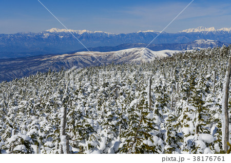 縞枯山山頂から見た北アルプスと乗鞍岳 38176761