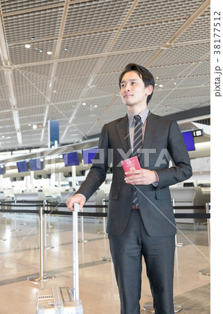 空港 ビジネスマン 空港 ビジネスマン 38177512