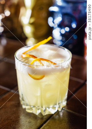 cocktail in the bar 38178490