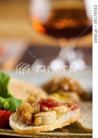 foie gras with sauce foie gras with sauce 38178562