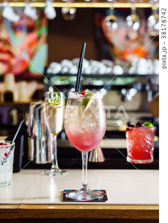 cocktail in the bar cocktail in the bar 38178742