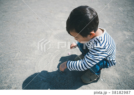 3 years old 3 years old 38182987