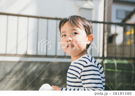 3 years old 38185380