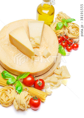 Traditional Italian parmesan or parmigiano cheese Traditional Italian parmesan or parmigiano cheese 38191555
