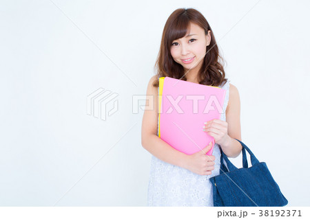 女性　ポートレート 38192371