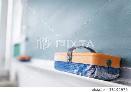 学校の教室 学校の教室 38192976