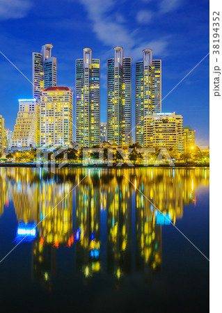 city night view at Benjakitti Park, Bangkok 38194352