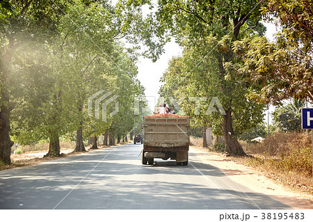 道路 道 トラック 38195483