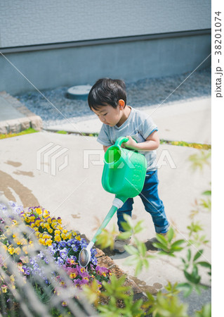 3 years old 3 years old 38201074