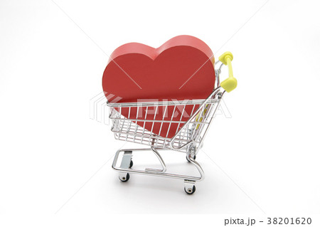 赤いハートとショッピングカート 38201620