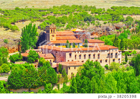 Eresma Valley (Mirador Del Valle del Eresma) 38205398