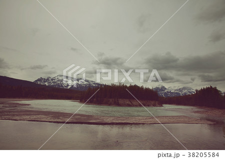 Mountains in Canada Mountains in Canada 38205584