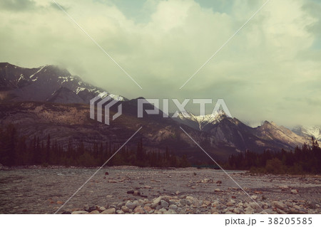 Mountains in Canada Mountains in Canada 38205585