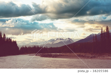 Mountains in Canada Mountains in Canada 38205586