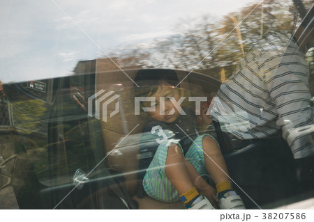 3 years old 38207586